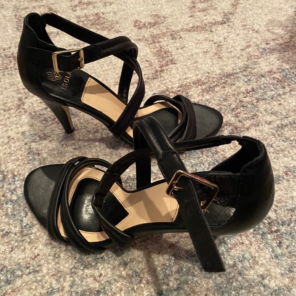 Black leather heels Isola brand size 8.5